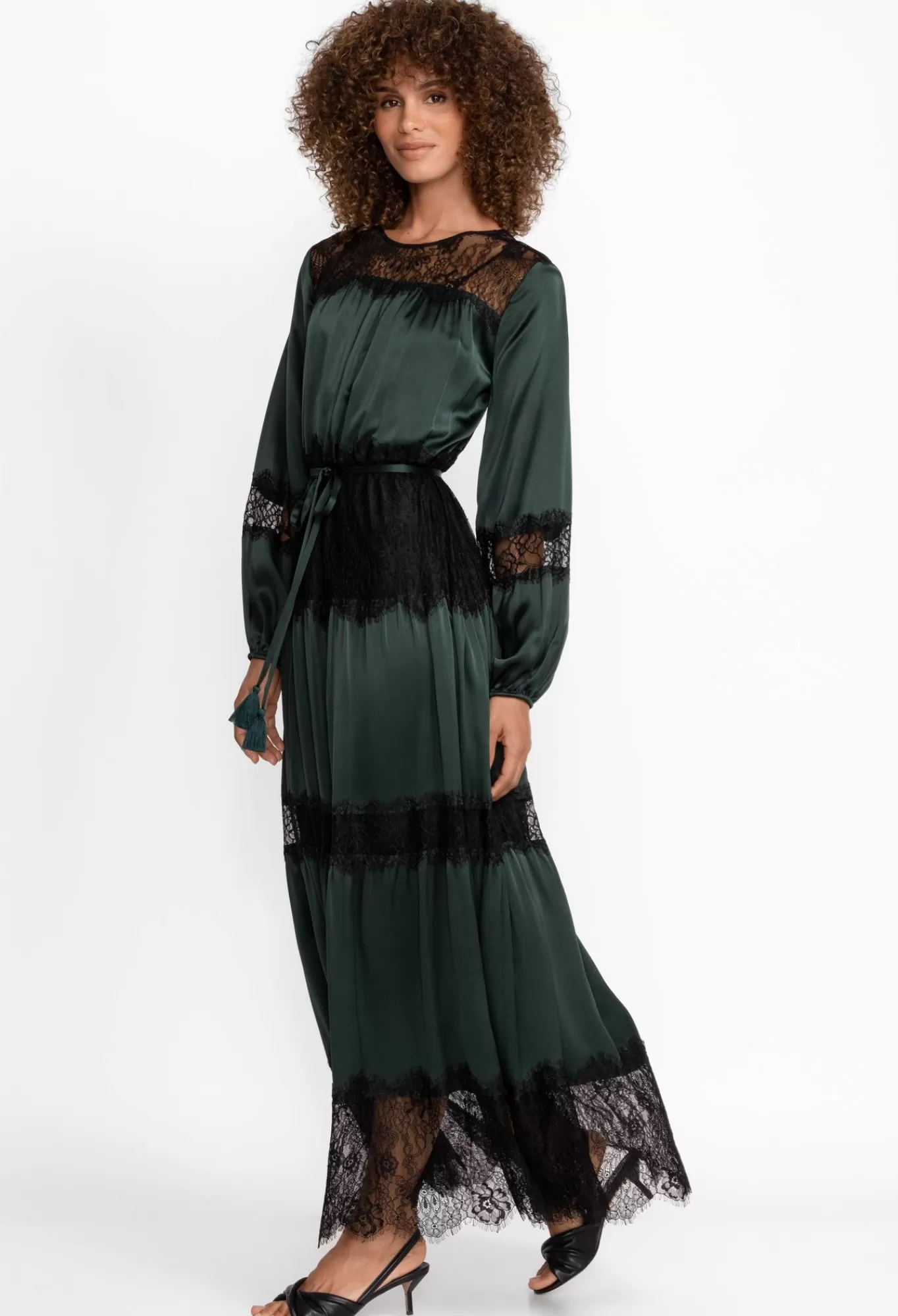 Best Sale Ellie Lace Tiered Lace Maxi Dress Women Dresses